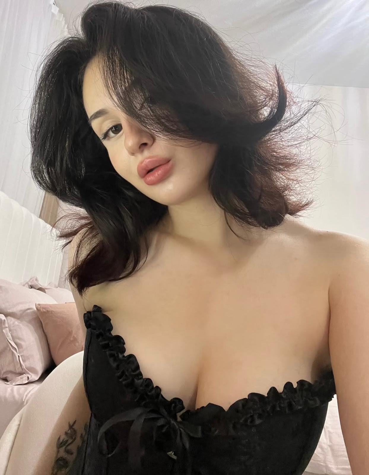 Koçcağız Cazibeli Partner Bayan Escort Emel